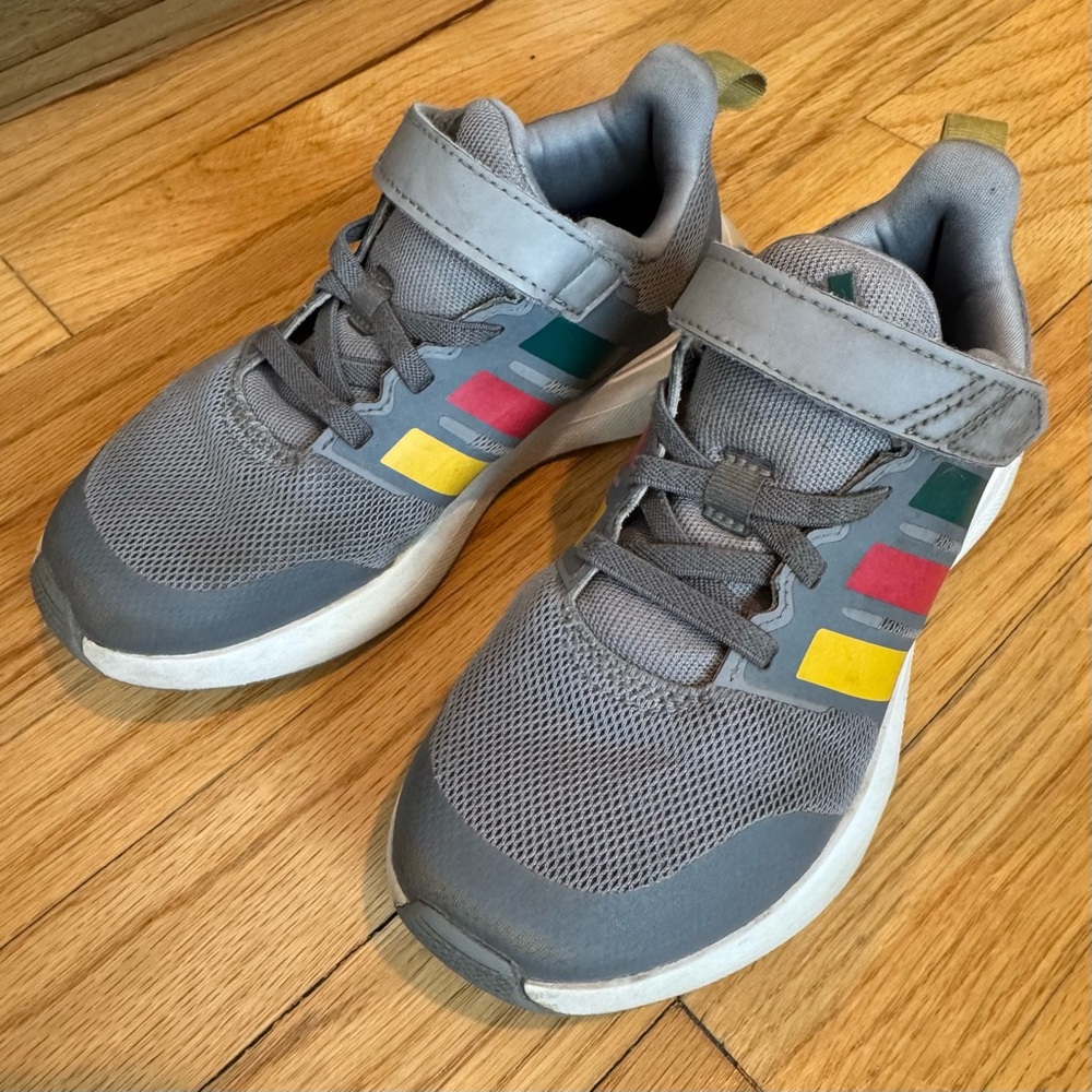 🚦VGUC Adidas Kids Gray Sneakers with Multicolor Accents • Sz 12